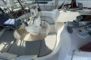 1998 Hunter 376 thumbnail 32