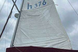 1998 Hunter 376 thumbnail 17