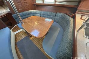 Red Sky 37ft Hunter Yacht For Sale