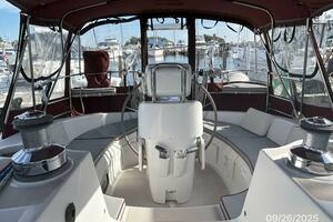 Red Sky 37ft Hunter Yacht For Sale