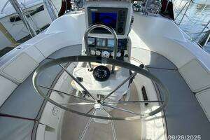 1998 Hunter 376 thumbnail 35