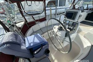 Red Sky 37ft Hunter Yacht For Sale