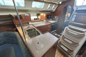 Red Sky 37ft Hunter Yacht For Sale
