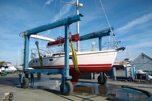 Red Sky 37ft Hunter Yacht For Sale