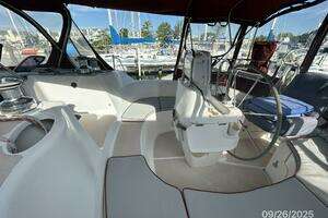 1998 Hunter 376 thumbnail 33