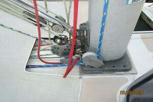 1998 Hunter 376 thumbnail 19