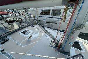 1998 Hunter 376 thumbnail 21