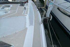 1998 Hunter 376 thumbnail 12