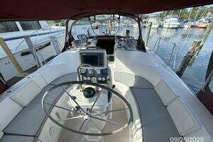 1998 Hunter 376 thumbnail 30
