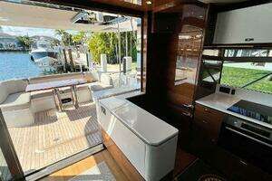 2019 Princess F62 thumbnail 9