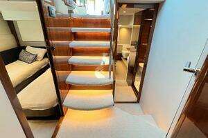 2019 Princess F62 thumbnail 18