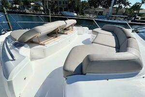 2019 Princess F62 thumbnail 39