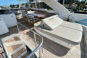 2019 Princess F62 thumbnail 37