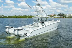 37FT (11.28M) FREEMAN Worth Avenue Yachts