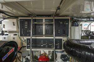 2000 Tiara Yachts 5200 Express thumbnail 30