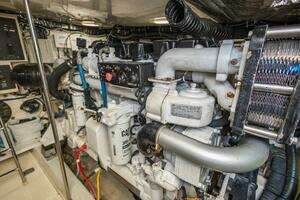 2000 Tiara Yachts 5200 Express thumbnail 32