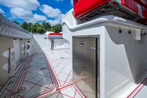 DARE TO DREAM S SIDECHICK 33ft Boston Whaler Yacht For Sale