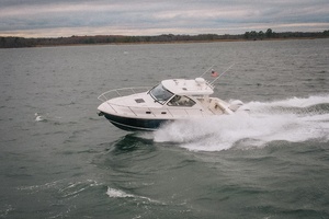 Amazing Grace 32ft Pursuit Yacht For Sale