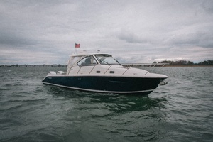 Amazing Grace 32ft Pursuit Yacht For Sale