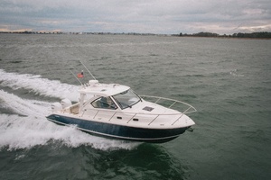 Amazing Grace 32ft Pursuit Yacht For Sale
