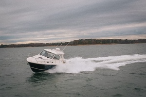 Amazing Grace 32ft Pursuit Yacht For Sale