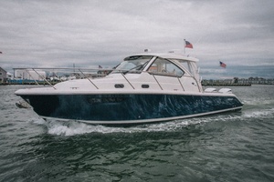 Amazing Grace 32ft Pursuit Yacht For Sale