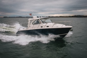 Amazing Grace 32ft Pursuit Yacht For Sale