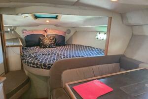 Dream Time 32ft Maxum Yacht For Sale