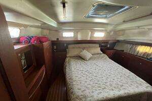 2001 Hunter 420 Passage thumbnail 18