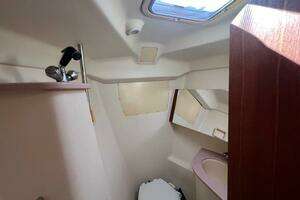 2001 Hunter 420 Passage thumbnail 17
