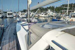 2018 Beneteau Sense 57 thumbnail 19