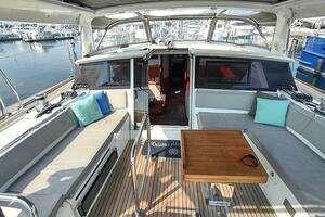 2018 Beneteau Sense 57 thumbnail 14