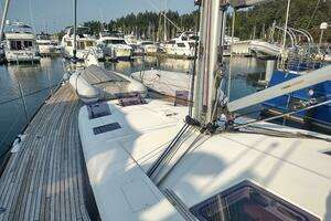 2018 Beneteau Sense 57 thumbnail 20