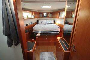 2018 Beneteau Sense 57 thumbnail 46