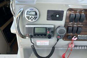 28ft Bayliner Yacht For Sale