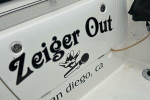 28ft Bayliner Yacht For Sale