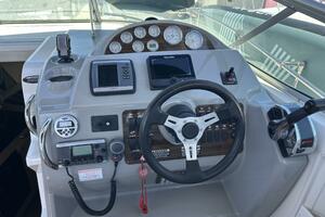 28ft Bayliner Yacht For Sale