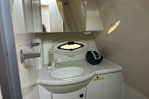 28ft Bayliner Yacht For Sale
