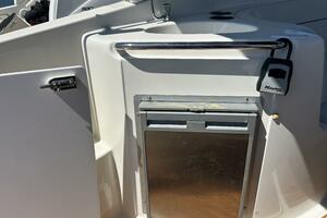 28ft Bayliner Yacht For Sale