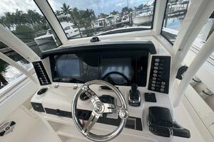 30ft Robalo Yacht For Sale
