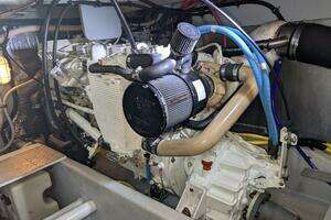 2004 Meridian 411 thumbnail 30