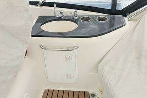 2004 Meridian 411 thumbnail 11