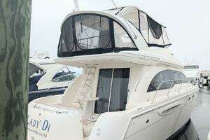 2004 Meridian 411 thumbnail 2
