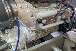 2004 Meridian 411 thumbnail 32