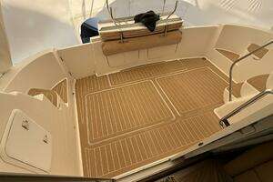 2004 Meridian 411 thumbnail 40