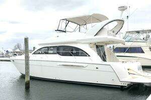 2004 Meridian 411 thumbnail 37