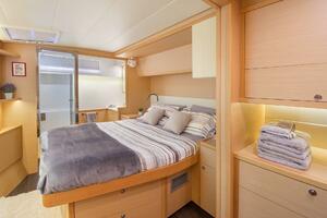 52ft Lagoon Yacht For Sale