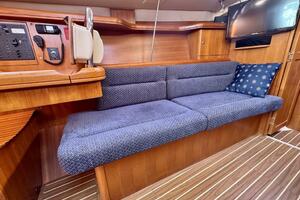 WINDEPENDENCE 38ft Hunter Yacht For Sale