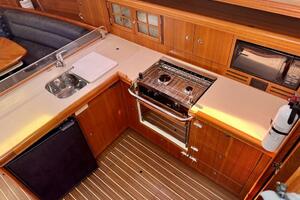 WINDEPENDENCE 38ft Hunter Yacht For Sale