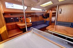 WINDEPENDENCE 38ft Hunter Yacht For Sale